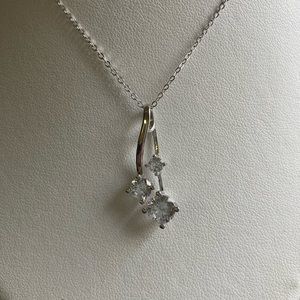 925 SS & Star DiAmi stones. 17” + 2” Sterling Silver chain